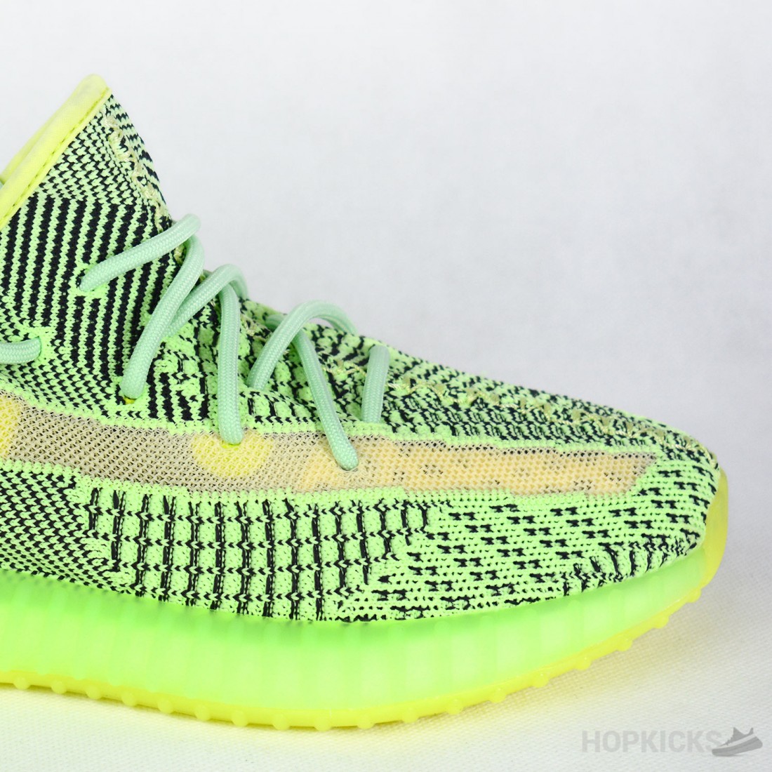 350 v2 yeezreel
